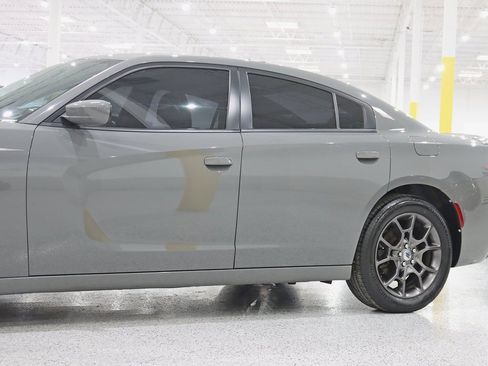 Used 2018 Dodge Charger GT image 3