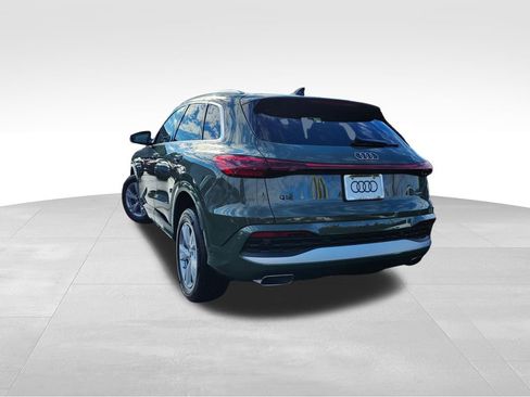 Certified 2025 Audi Q5 Premium image 5