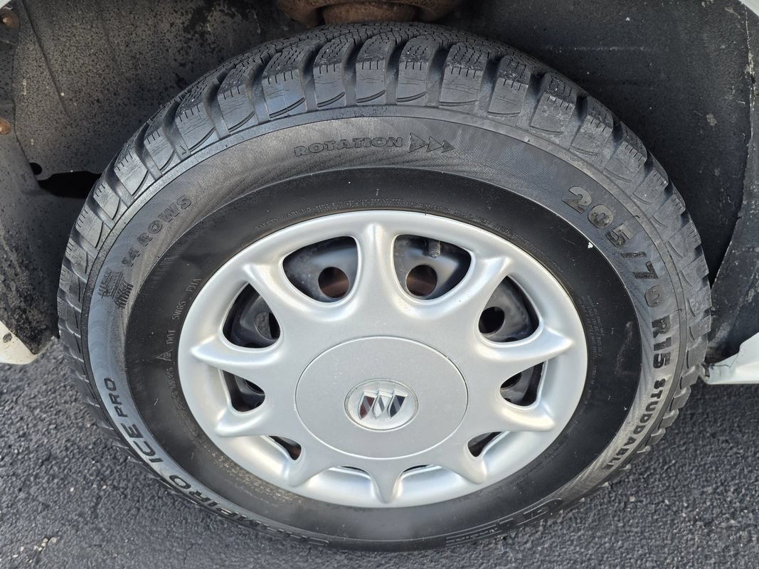 Used 2000 Buick Century Custom w/ Popular Pkg FWD image 22