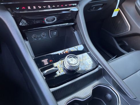 New 2026 Jeep Grand Cherokee L Limited AWD/4WD image 34