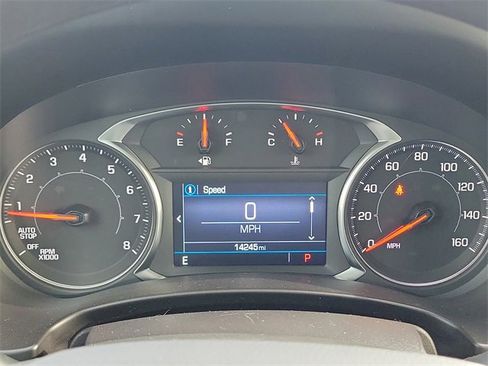 Used 2024 GMC Terrain SLE w/ Elevation Edition image 26