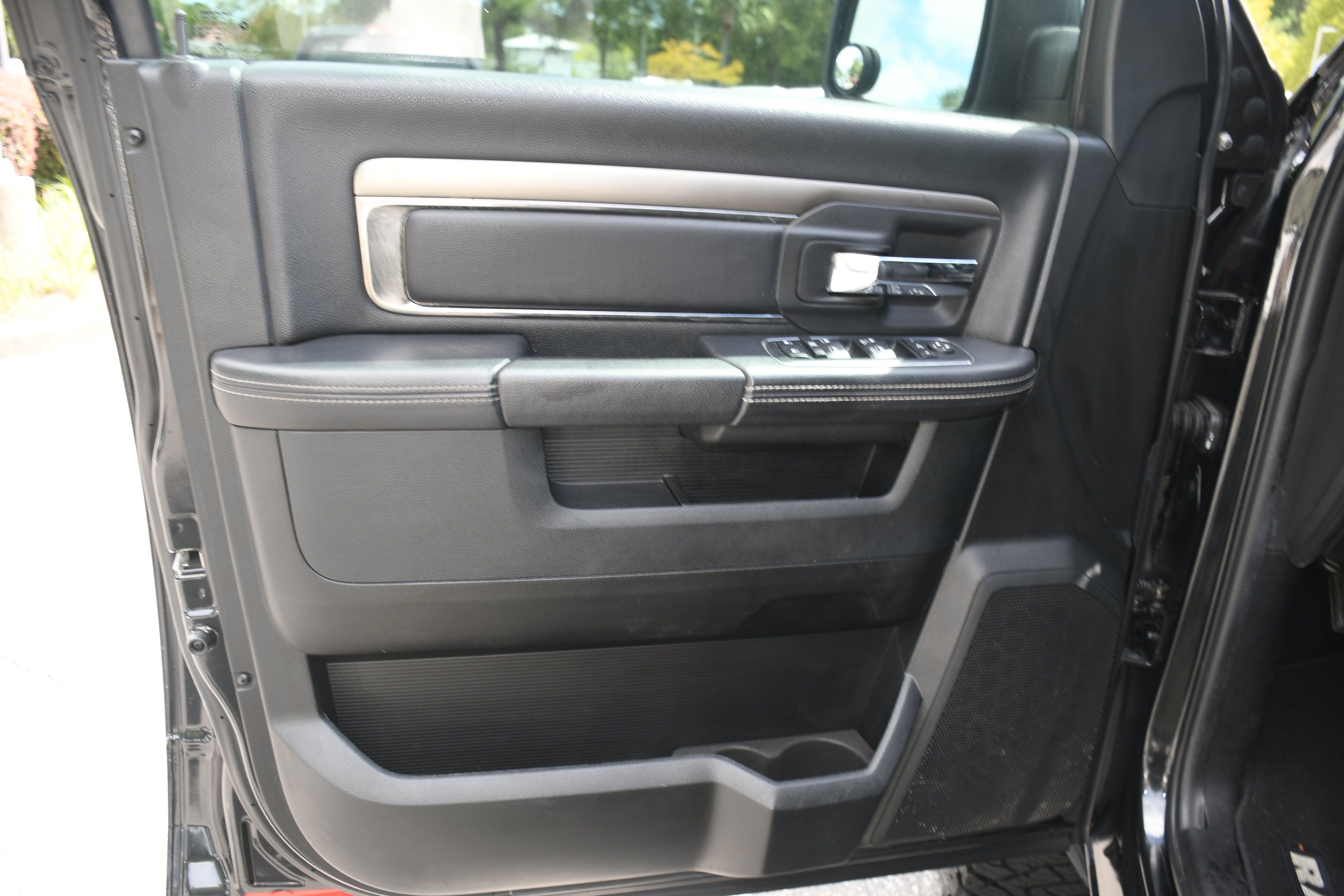Used 2017 RAM 1500 Sport w/ Convenience Group AWD/4WD image 9