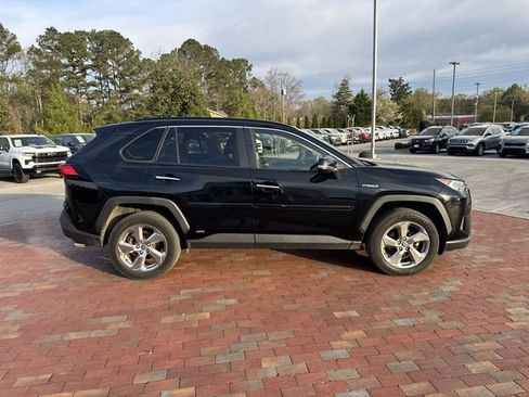 Used 2021 Toyota RAV4 Limited image 16