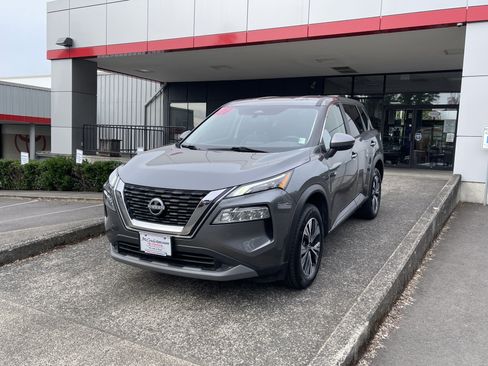 Used 2022 Nissan Rogue SV AWD/4WD image 3