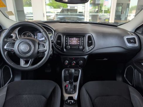 Used 2018 Jeep Compass Sport FWD image 16
