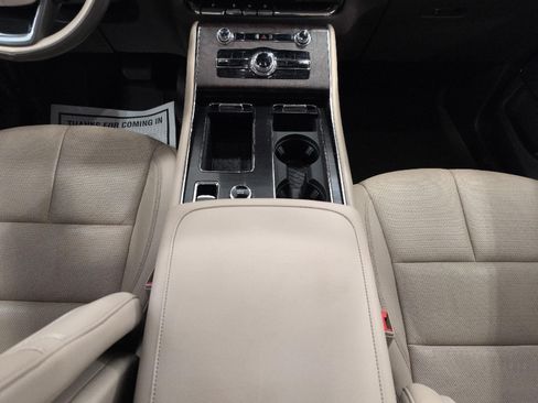 Used 2020 Lincoln Aviator Reserve w/ Class IV Trailer Tow Package AWD/4WD image 16