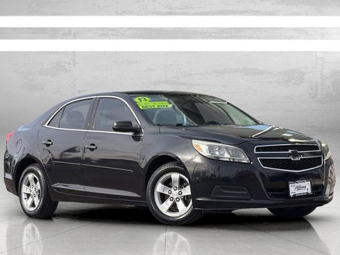 Used 2013 Chevrolet Malibu LS w/ Protection Package FWD image 2