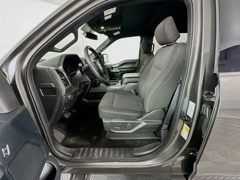 Used 2017 Ford F150 XLT w/ Equipment Group 302A Luxury AWD/4WD image 21