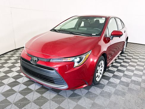 Used 2024 Toyota Corolla LE FWD image 7