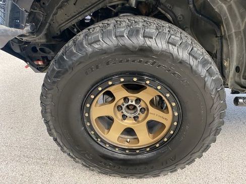 Used 2015 Chevrolet Colorado Z71 image 9