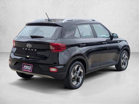 Used 2024 Hyundai Venue SEL image 5