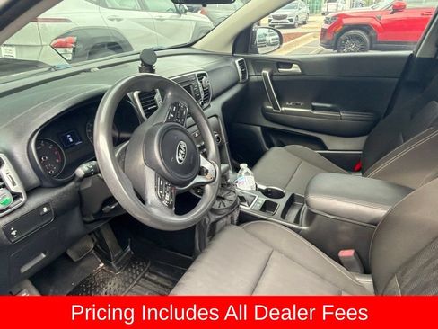 Used 2017 Kia Sportage LX FWD image 4