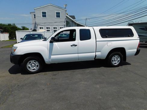 Used 2014 Toyota Tacoma 2WD Access Cab image 16