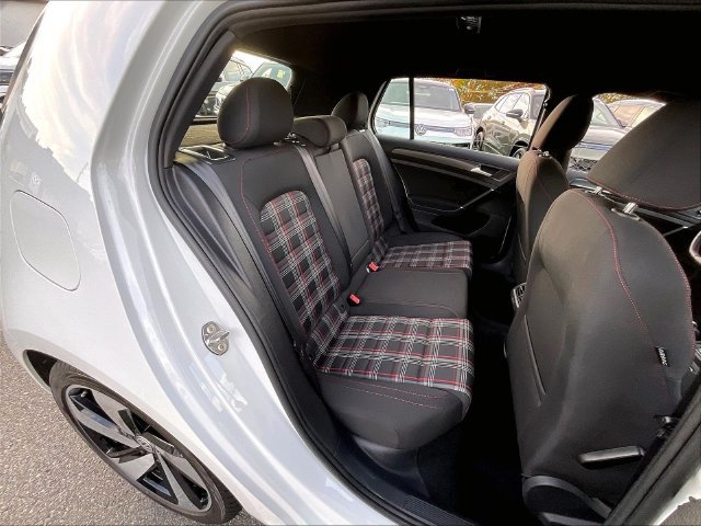 Used 2021 Volkswagen Golf 4-Door FWD image 22