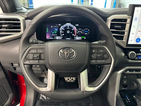 Used 2025 Toyota Tundra Platinum AWD/4WD image 14
