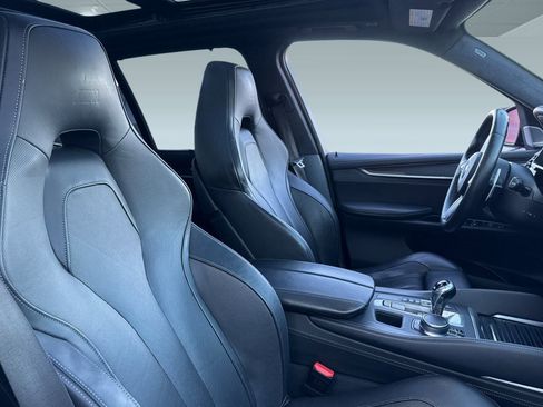 Used 2018 BMW X5 M w/ Executive Package image 31