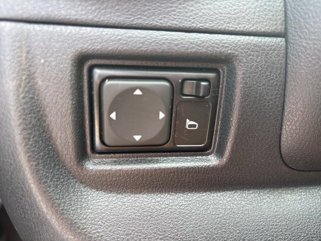 Used 2017 Nissan Versa S Plus FWD image 34