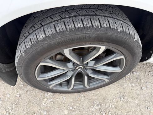 Used 2018 Volvo XC90 T5 Momentum w/ Convenience Package image 11