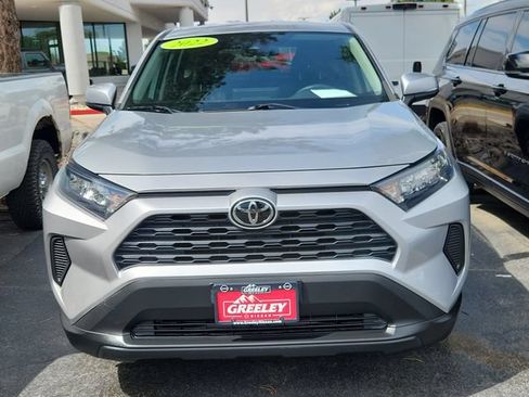 Used 2022 Toyota RAV4 LE AWD/4WD image 2