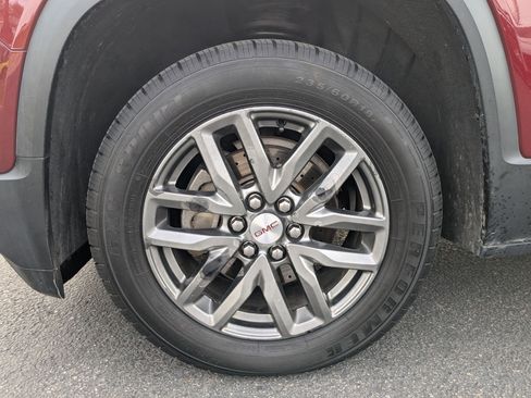 Used 2018 GMC Acadia SLT image 33