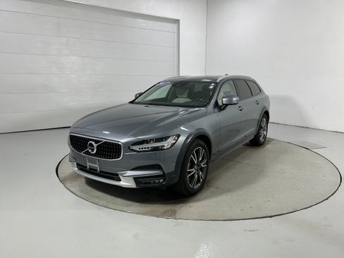 Used 2017 Volvo V90 T6 Cross Country AWD/4WD image 19