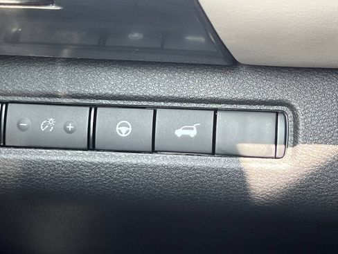 New 2026 Nissan Pathfinder SL w/ SL Premium Package FWD image 26