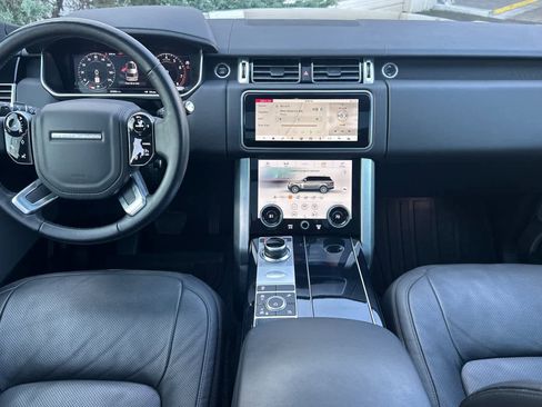 Used 2020 Land Rover Range Rover HSE image 12