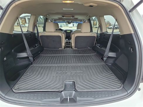 Used 2021 Honda Pilot Touring image 32