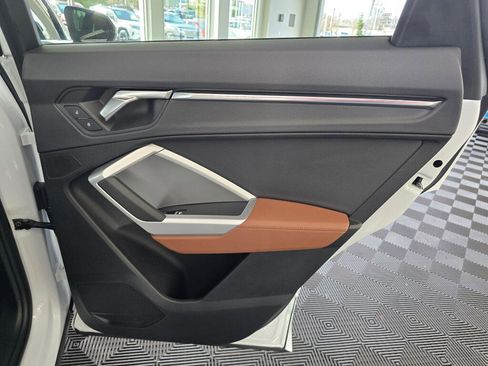 Used 2024 Audi Q3 2.0T Premium Plus image 40