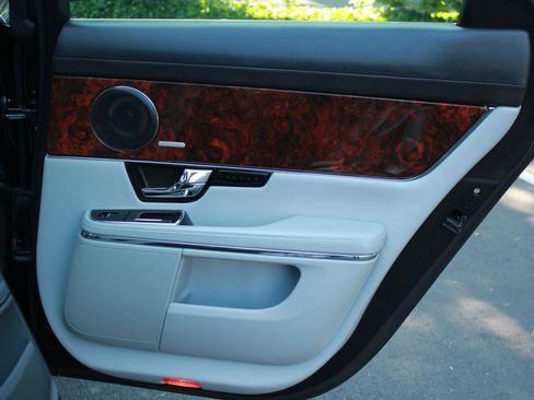 Used 2012 Jaguar XJ RWD image 23