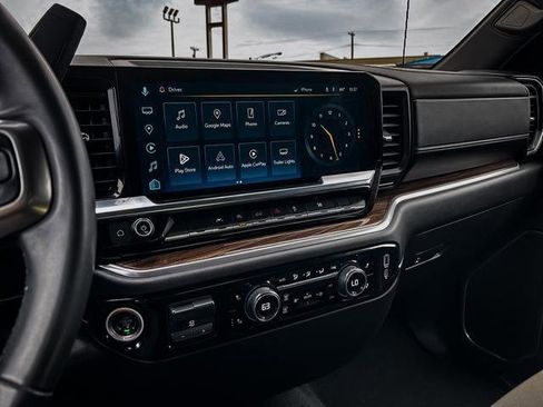 Used 2025 Chevrolet Silverado 1500 LT AWD/4WD image 19