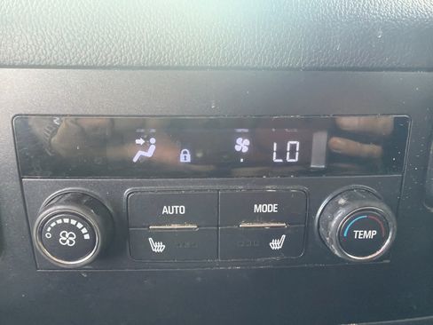 Used 2017 GMC Yukon SLT AWD/4WD image 14