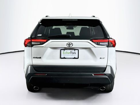 Used 2024 Toyota RAV4 XLE FWD image 7