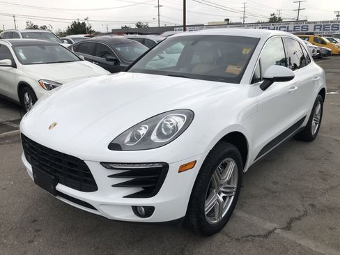 Used 2016 Porsche Macan S image 2