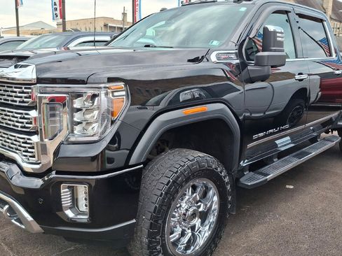 Used 2022 GMC Sierra 3500 Denali AWD/4WD image 3