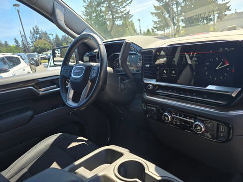 Used 2022 GMC Sierra 1500 Elevation AWD/4WD image 10