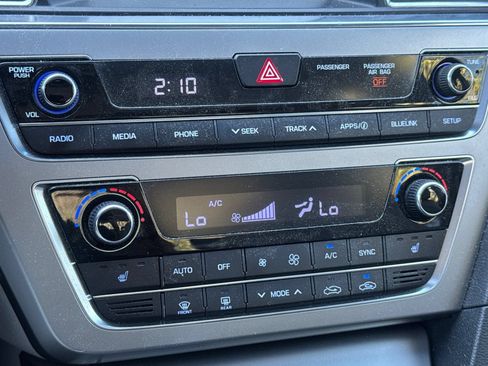 Used 2016 Hyundai Sonata Limited FWD image 29