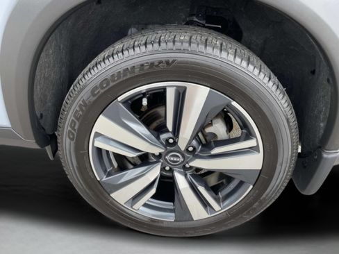 Used 2023 Nissan Rogue SL w/ SL Premium Package FWD image 31