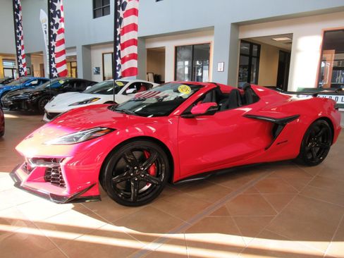 New 2025 Chevrolet Corvette Z06 w/ Z07 Performance Package RWD image 3