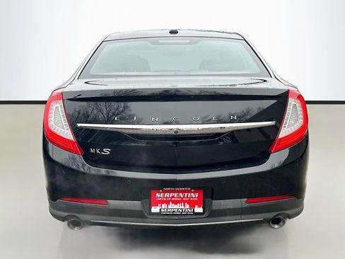 Used 2016 Lincoln MKS image 7