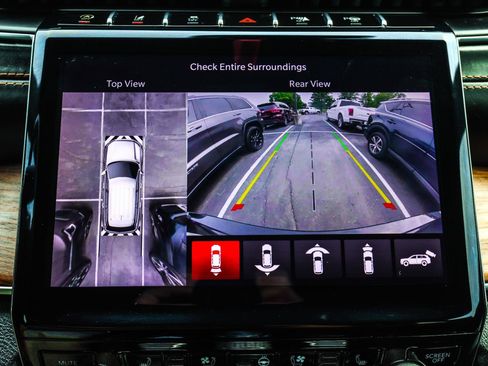 Used 2022 Jeep Grand Cherokee Summit w/ Adv Protech Group IV AWD/4WD image 10