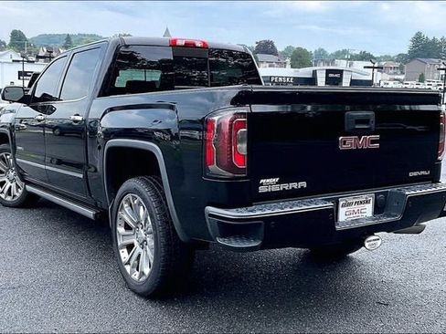 Used 2017 GMC Sierra 1500 Denali w/ Denali Ultimate Package AWD/4WD image 4
