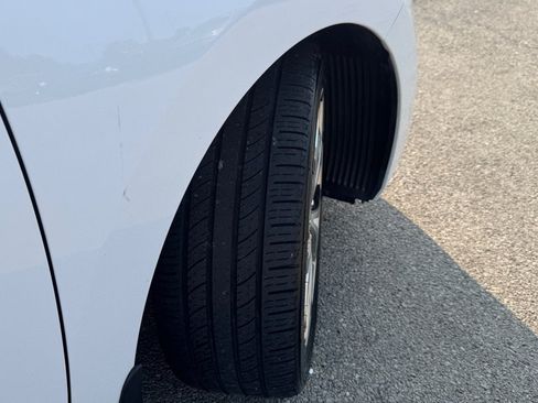 Used 2013 Hyundai Elantra GT w/ Tech Pkg FWD image 12