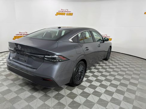 New 2026 Nissan Sentra SV w/ SV Convenience Package image 6