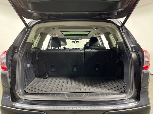 Used 2022 Subaru Ascent Limited w/ Technology Package image 10