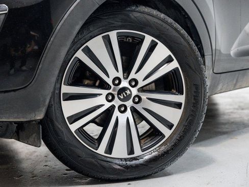 Used 2016 Kia Sportage EX image 3