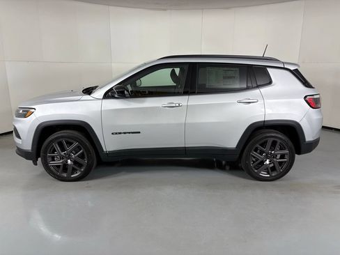 New 2026 Jeep Compass Latitude AWD/4WD image 5