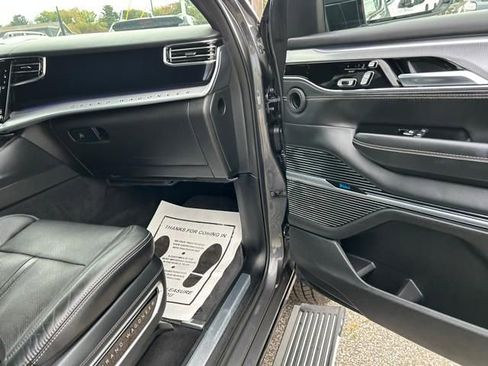 Used 2022 Jeep Grand Wagoneer Series I image 29