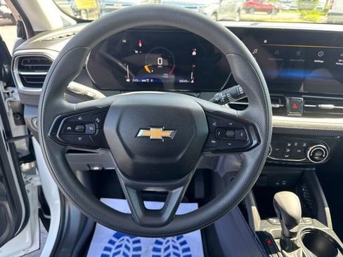 Certified 2025 Chevrolet TrailBlazer LT AWD/4WD image 16