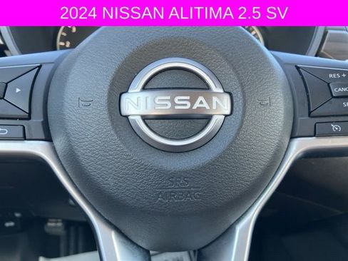 Used 2024 Nissan Altima 2.5 SV image 32
